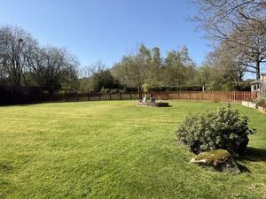 Photo 28- click for photo gallery